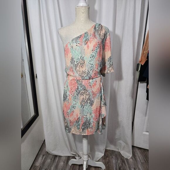 BCBGMAXAZRIA MINA PRINTED ONE-SHOULDER DRESS Sz 10 - Picture 4 of 13